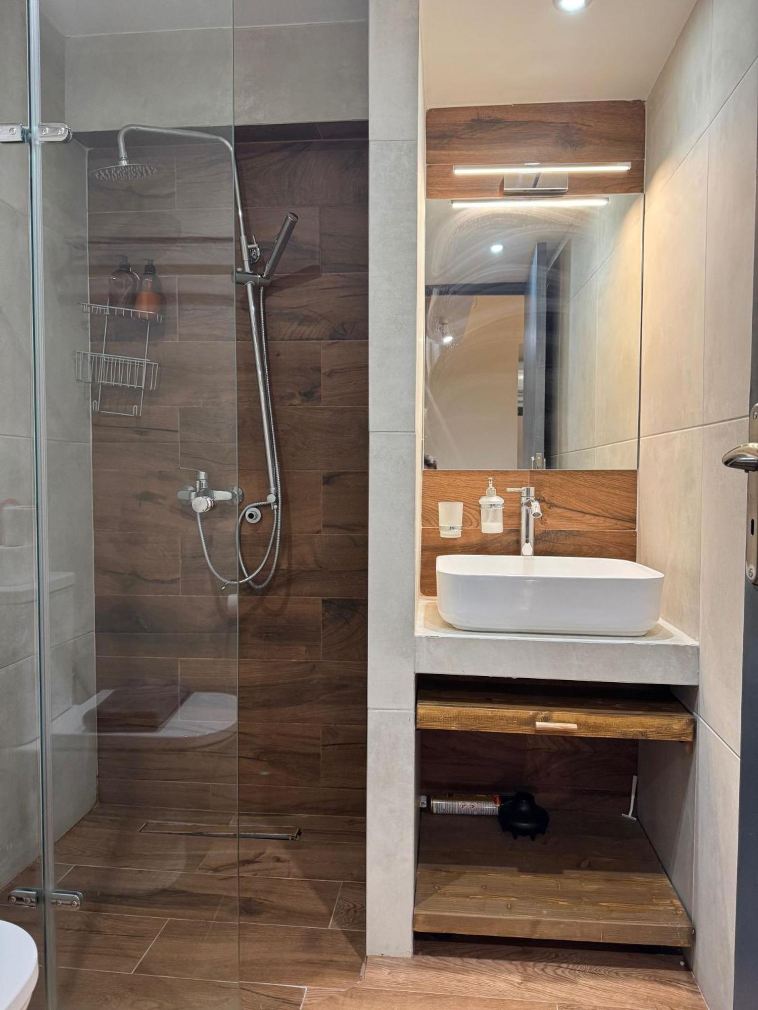 Haris 302 Apartment By Vpn Accomodation Атина Екстериор снимка