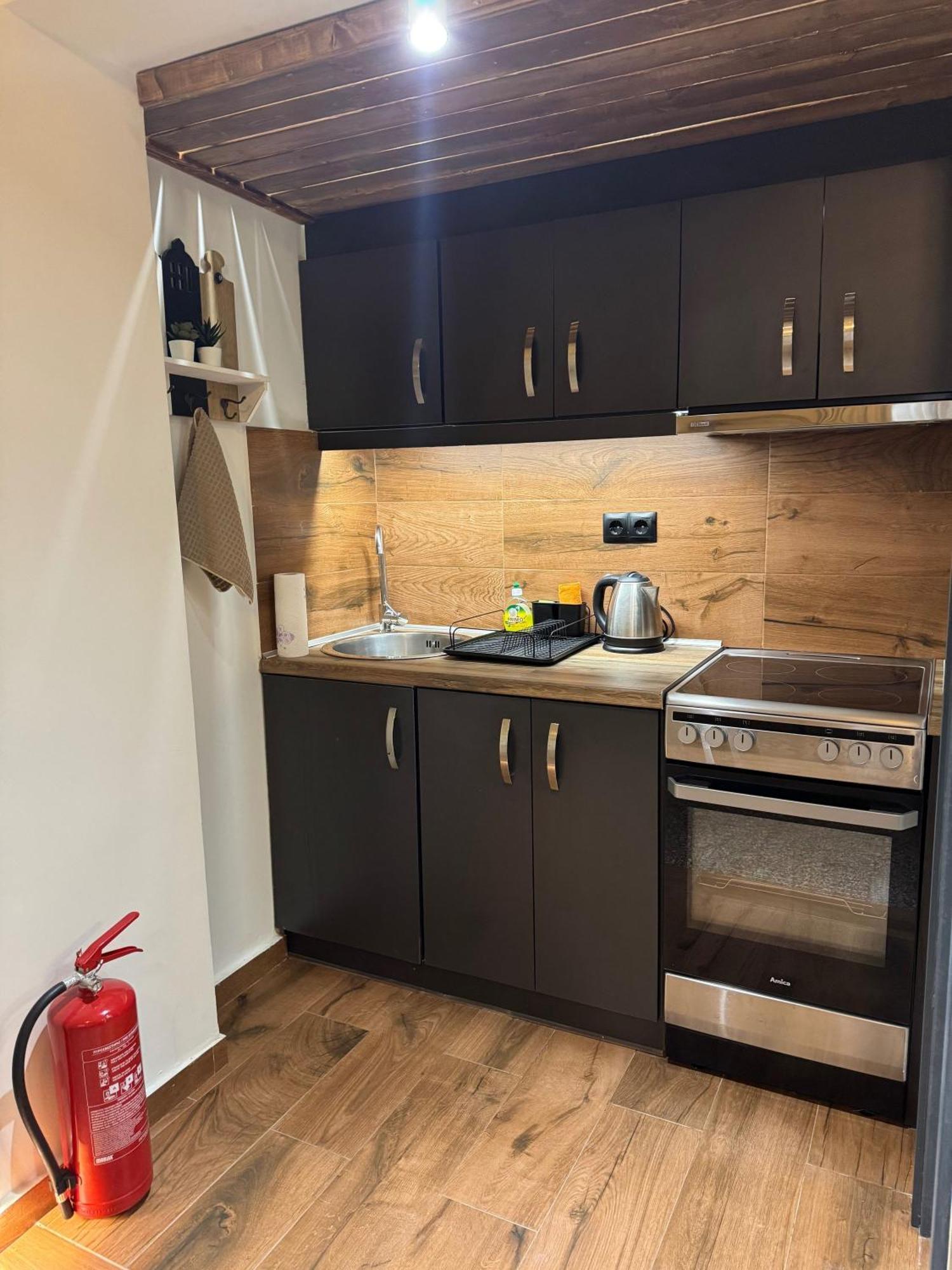 Haris 302 Apartment By Vpn Accomodation Атина Екстериор снимка